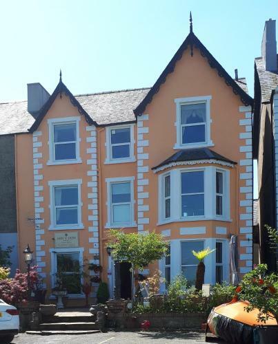 Bed & Breakfast Min Y Don Guest House