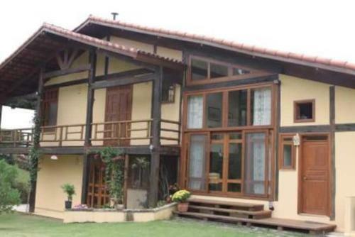 Casa Em Guararema - Tranquilidade E Divers�o Com Piscina E Churrasqueira