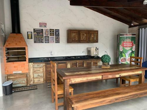 Casa Flor De Lis: Piscina, Gourmet E Conforto