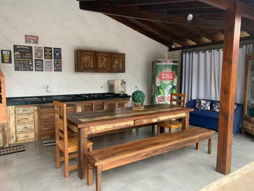 Casa Flor De Lis: Piscina, Gourmet E Conforto