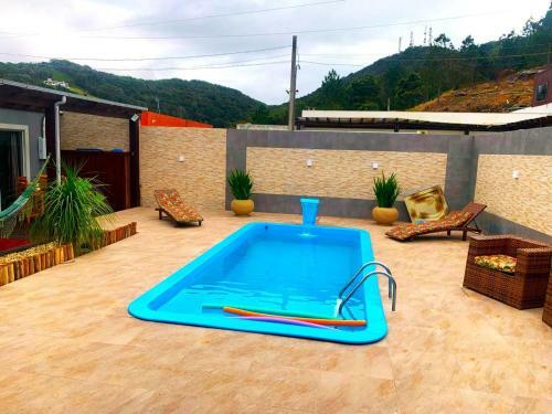 Casa Flor De Lis: Piscina, Gourmet E Conforto