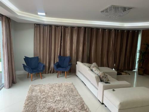 Casa Flor De Lis: Piscina, Gourmet E Conforto