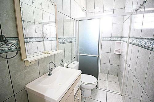 Casa Com Piscina, Churrasqueira E Oito Su�tes