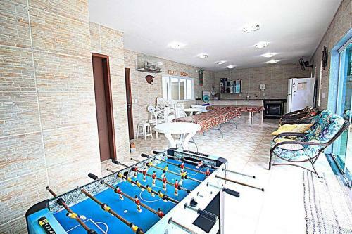 Casa Com Piscina, Churrasqueira E Oito Su�tes