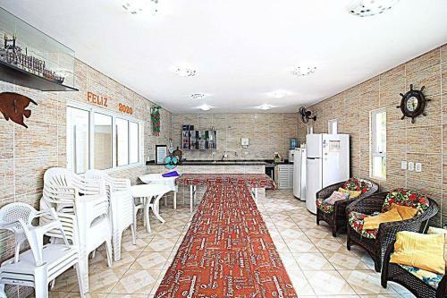 Casa Com Piscina, Churrasqueira E Oito Su�tes