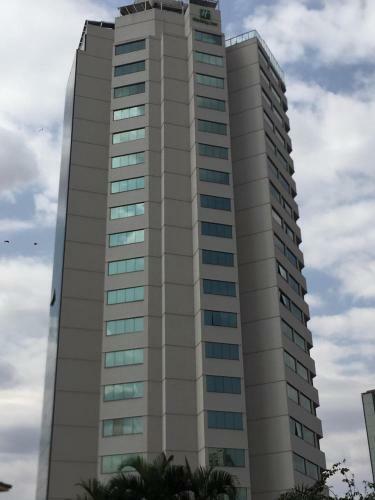 Apartamento Duplex De Luxo No St. Oeste!