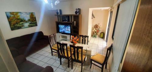 Apartamento Aconchegante 2 Quartos Com Wifi + 1 Quarto Menor