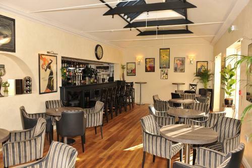 Le Bouchon Brasserie & Hotel