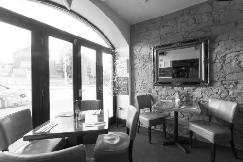Posada The Salmon Inn
