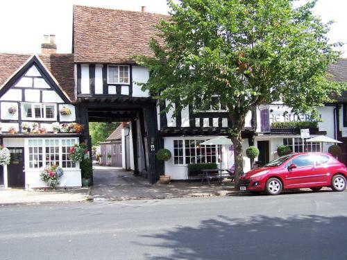 Hostal Bridge House Hotel