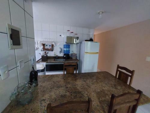 Apartamento Ed. Milton Bas�lio, Praia Do Morro