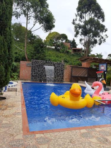 Hermosa Finca La Natalia Con Piscina