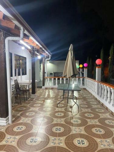 Casa Blanca Con Jacuzzi De Lujo