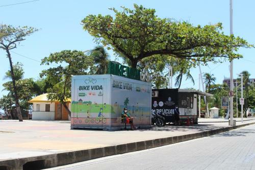 Apartamento 06 Flat Beira Mar Com Energia, Vaga, 3 Camas, Wi-fi E Ar