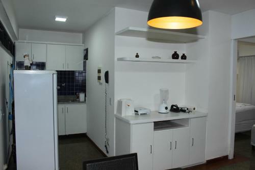 Apartamento 06 Flat Beira Mar Com Energia, Vaga, 3 Camas, Wi-fi E Ar