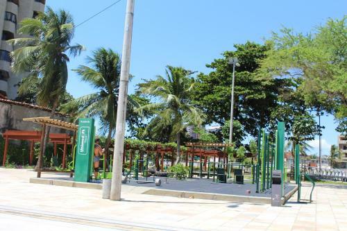 Apartamento 06 Flat Beira Mar Com Energia, Vaga, 3 Camas, Wi-fi E Ar