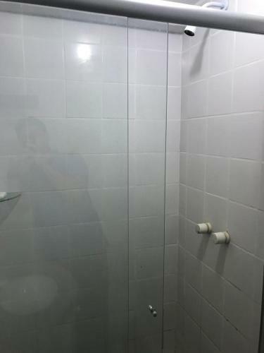 Apartamento 06 Flat Beira Mar Com Energia, Vaga, 3 Camas, Wi-fi E Ar