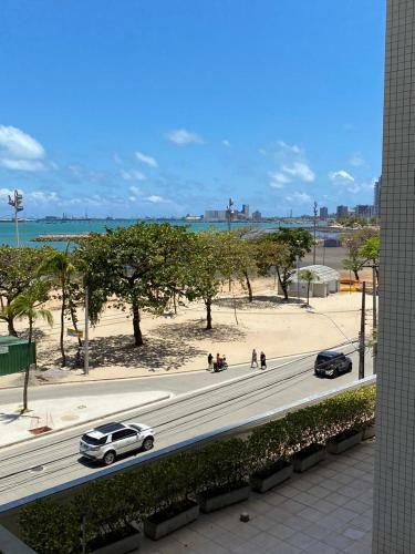 Apartamento Na Avenida Beira Mar