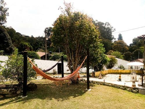 Hostel Yellow House Mg