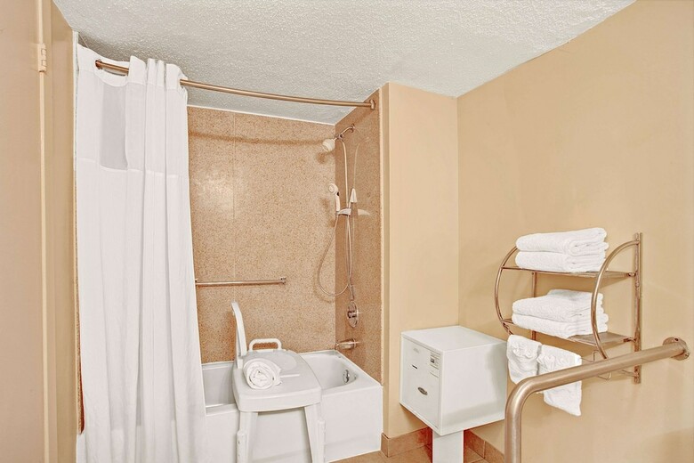 Hotel Days Inn Graceland