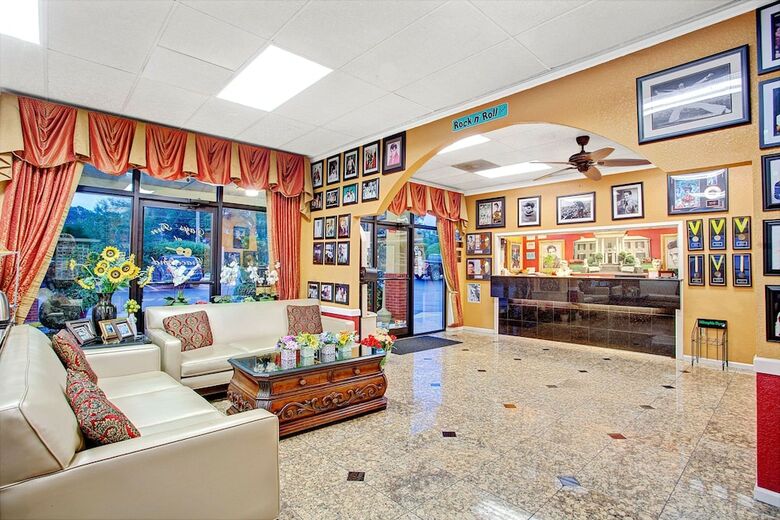 Hotel Days Inn Graceland