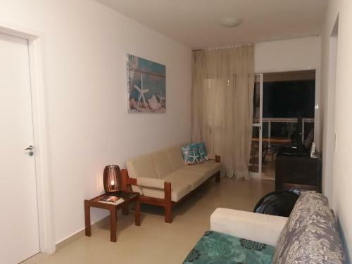 Apartamento, Ampla Sacada Com Vista Para O Mar!