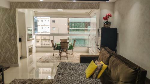 Apartamento Meia Praia Itapema