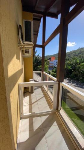 Apartamento 2 Dormit�rios Praia Bombinhas 01