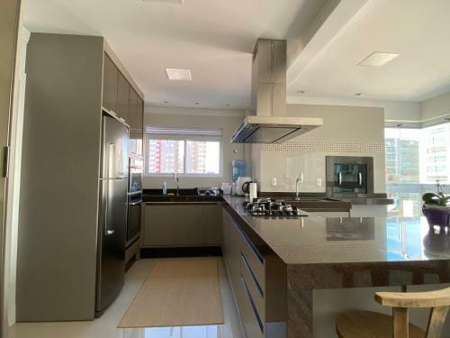 Lindo Apartamento Com 3 Suites Finamente Mobiliado !