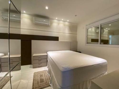 Lindo Apartamento Com 3 Suites Finamente Mobiliado !