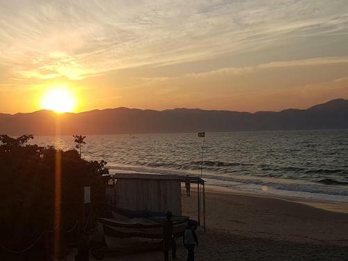 Casa Piscina Pr�xima Praia