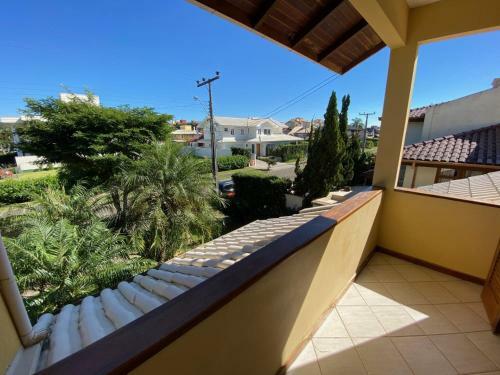 Casa 3 Dormit�rios Jurere Internacional