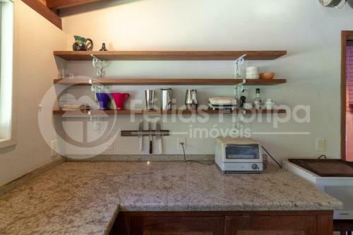 Casa 3 Dormit�rios Com Piscina E Campo De Futebol