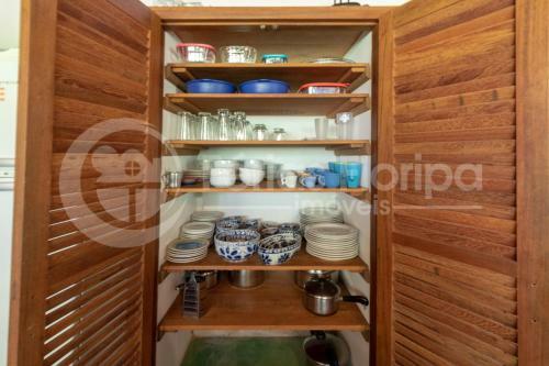 Casa 3 Dormit�rios Com Piscina E Campo De Futebol