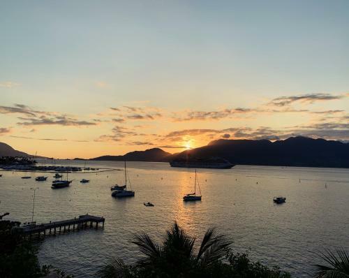 Apartamento Su�te Color Centro Hist�rico - Vila Ilhabela