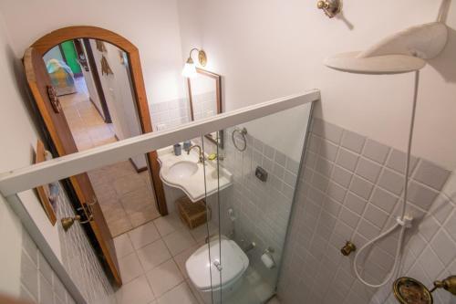 Casa Agrad�vel Com Piscina E Churrasqueira !