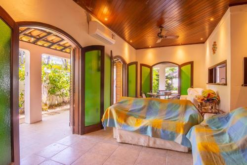 Casa Agrad�vel Com Piscina E Churrasqueira !