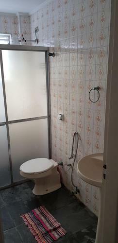 Apartamento Enseada � 450m Da Praia