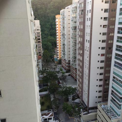 Apartamento Dulce Pitangueiras Guaruj� Com Varanda