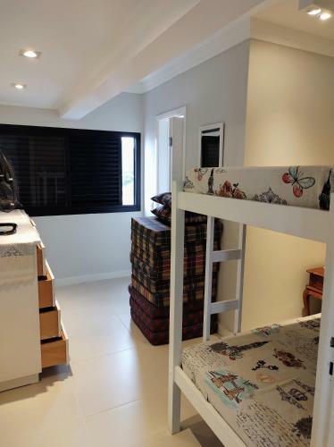 Apartamento Cobertura Triplex Na Enseada Com Piscina Privativa