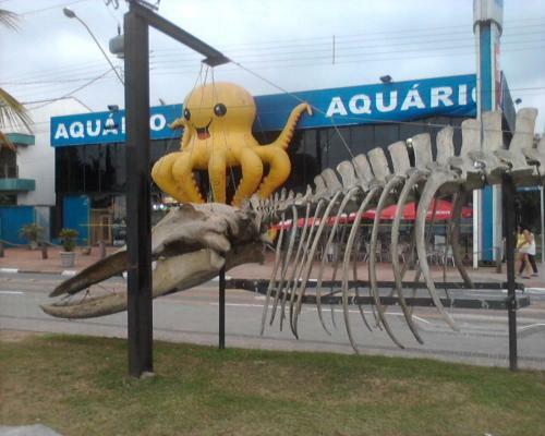 Apartamento Enseada A Duas Quadras Da Praia