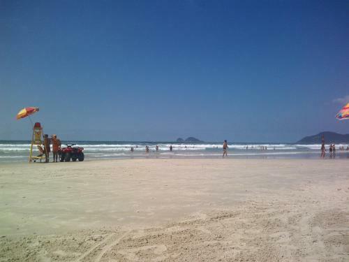 Apartamento 2 Dormit�rios , Enseada , Guaruj�, Sp, 400 Metros Da Praia