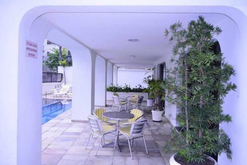 Apartamento Guaruja - 2 Quartos - Ar Condicionado - Varanda