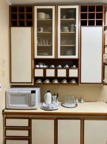 Apartamento Guaruja - 2 Quartos - Ar Condicionado - Varanda