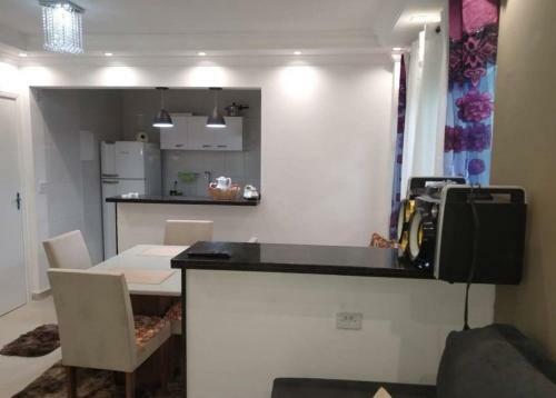 Apartamento Enseada 800 Metros Da Praia