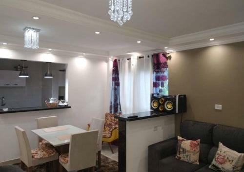 Apartamento Enseada 800 Metros Da Praia