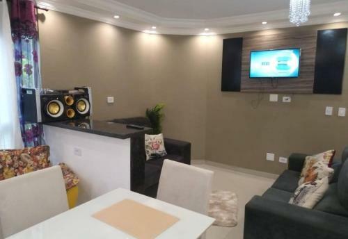 Apartamento Enseada 800 Metros Da Praia