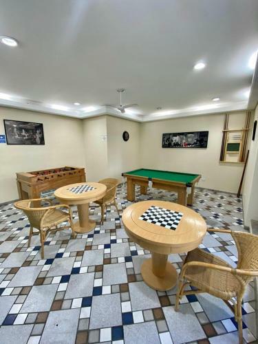 Apartamento Apto Com Piscinas, Sacada Gourmet, 2 Gar, 50 Mts Da Praia