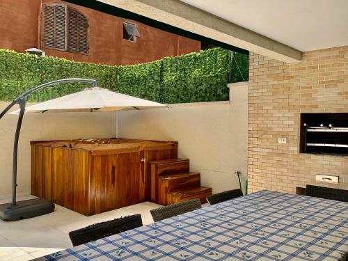 Apartamento Enseada A 100m Da Praia