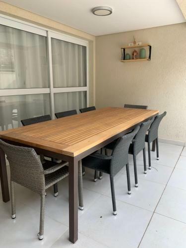 Apartamento Enseada A 100m Da Praia
